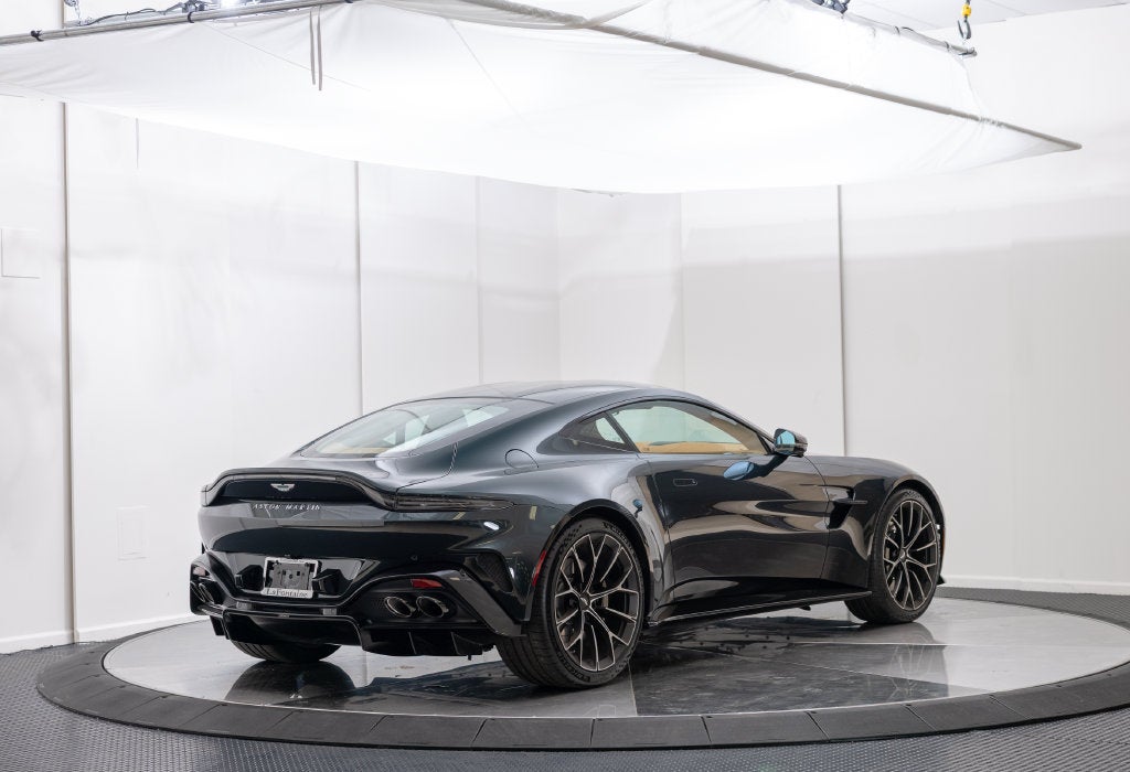 2026 Aston Martin Vantage Base