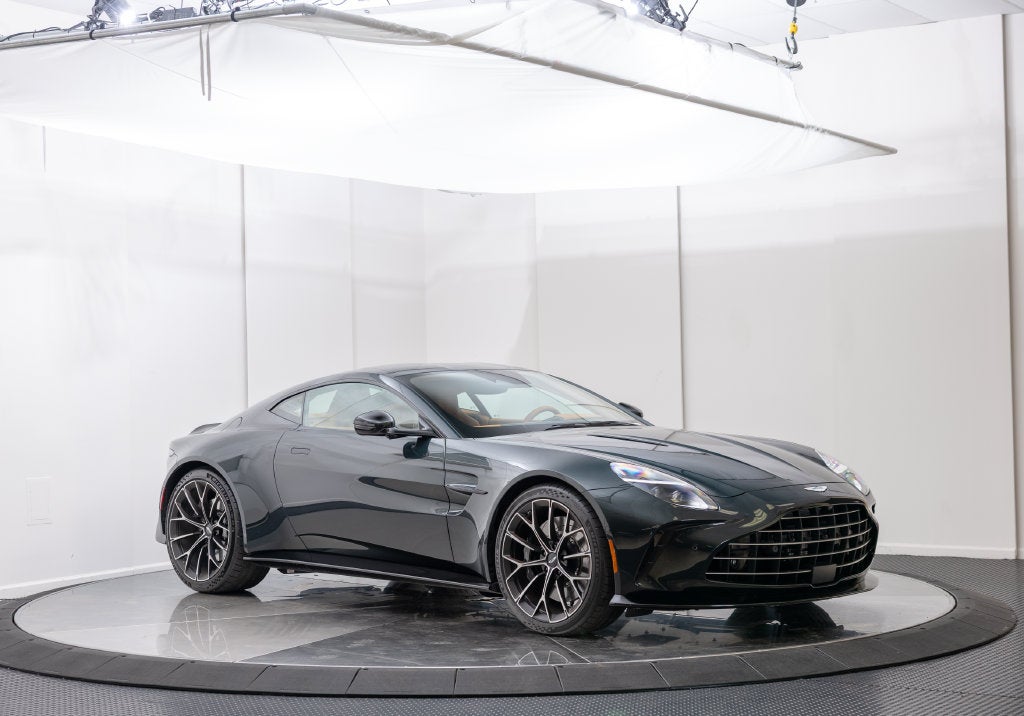 2026 Aston Martin Vantage Base