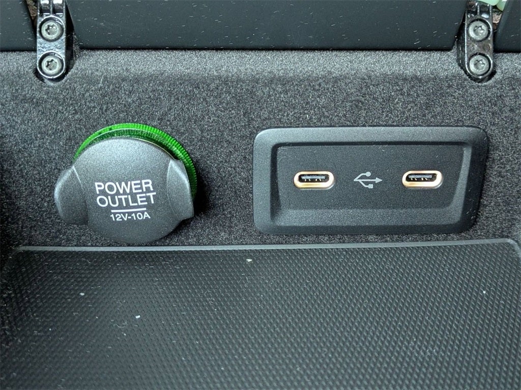 2026 Aston Martin Vantage Base