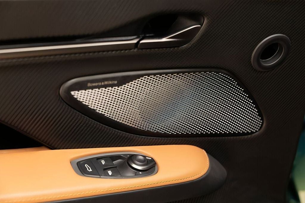 2025 Aston Martin Vanquish V12