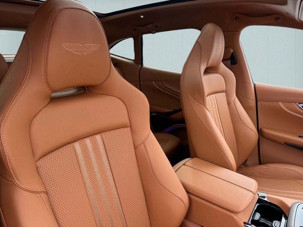 2026 Aston Martin DBX 707