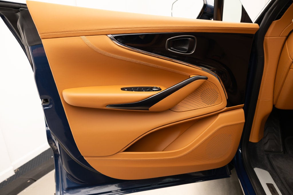2026 Aston Martin DBX 707