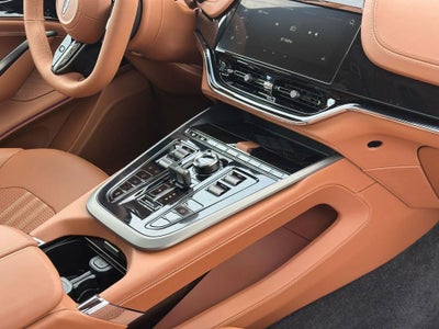 2026 Aston Martin DBX 707