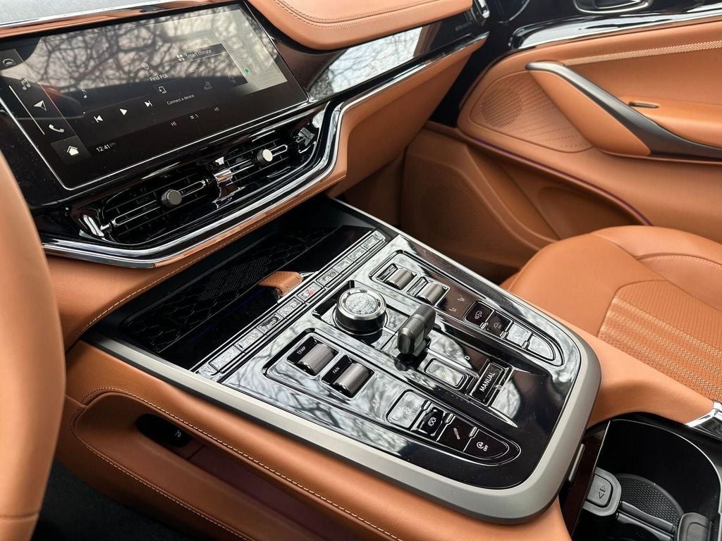 2026 Aston Martin DBX 707