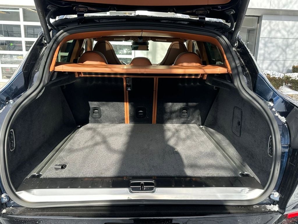 2026 Aston Martin DBX 707