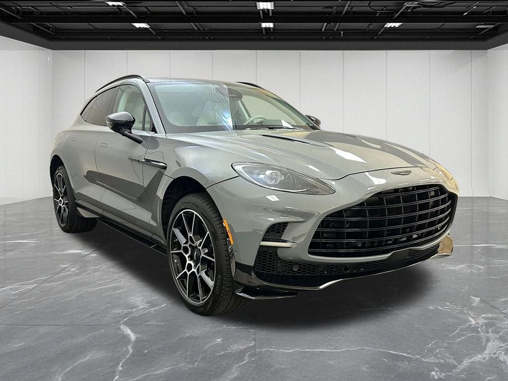2025 Aston Martin DBX 707