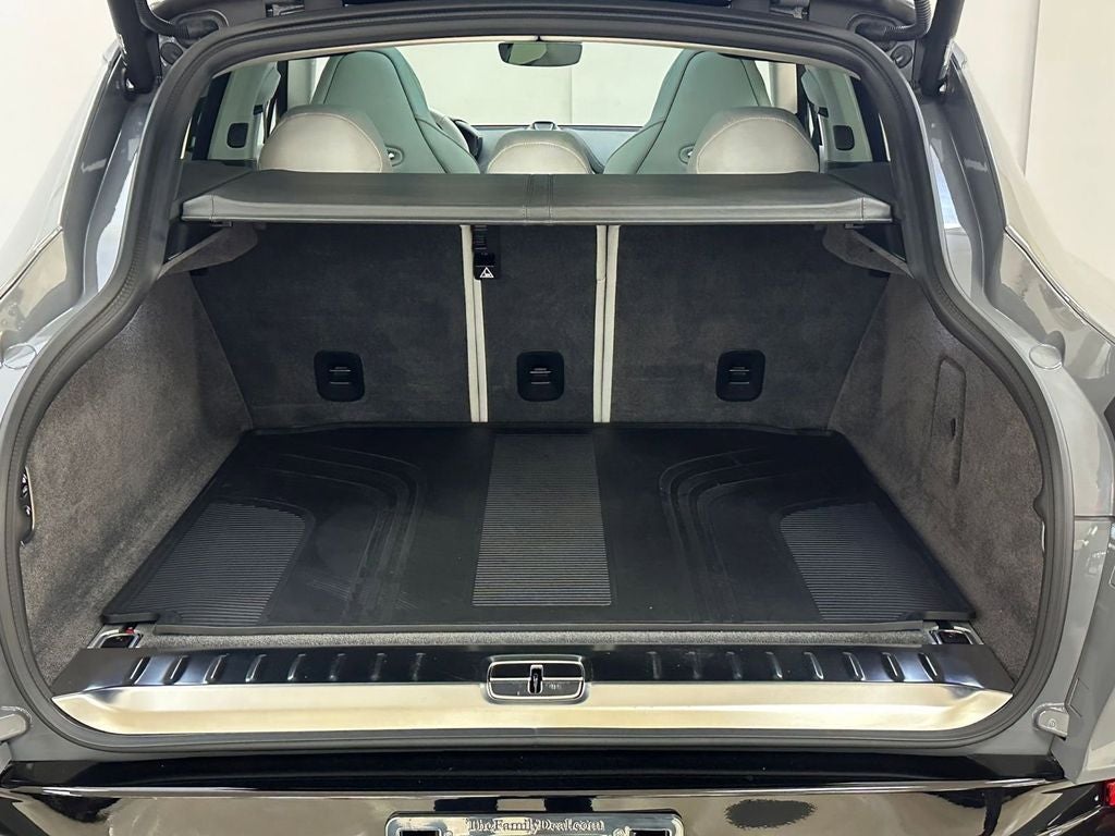 2025 Aston Martin DBX 707