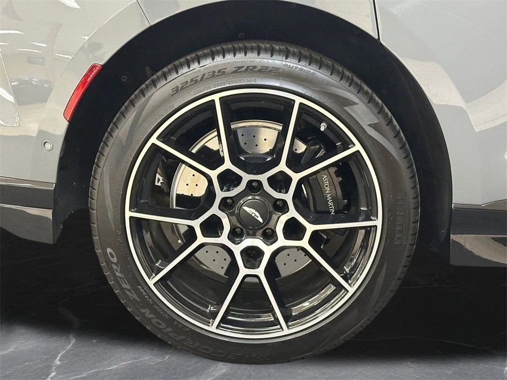 2025 Aston Martin DBX 707