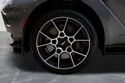 2025 Aston Martin DBX 707