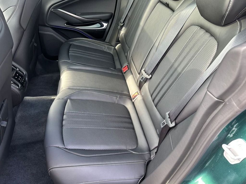 2026 Aston Martin DBX 707