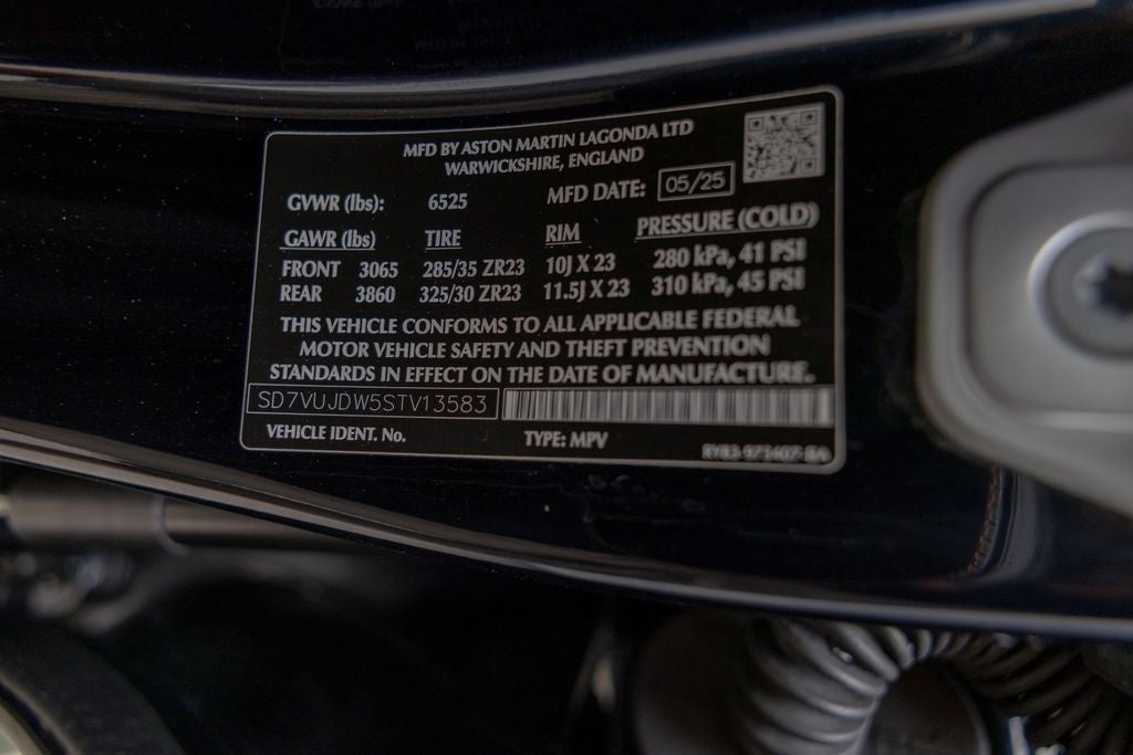 2025 Aston Martin DBX 707
