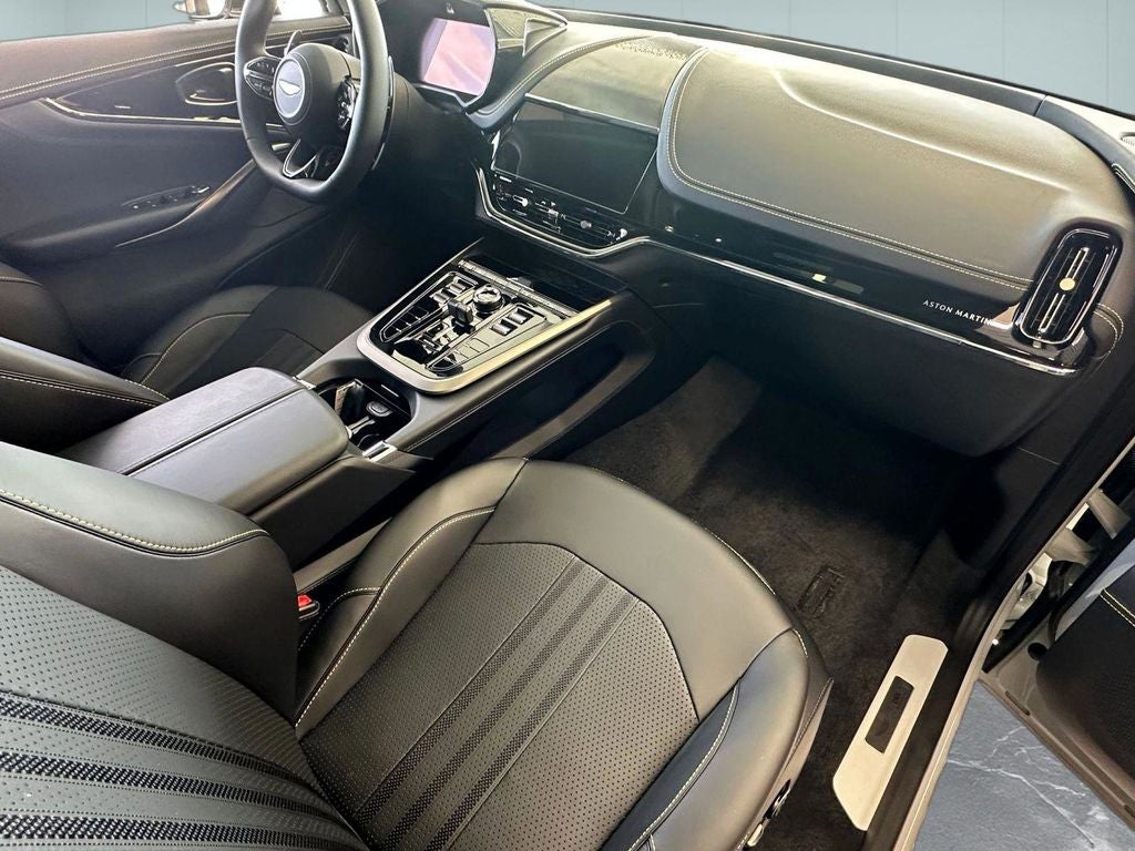 2026 Aston Martin DBX 707