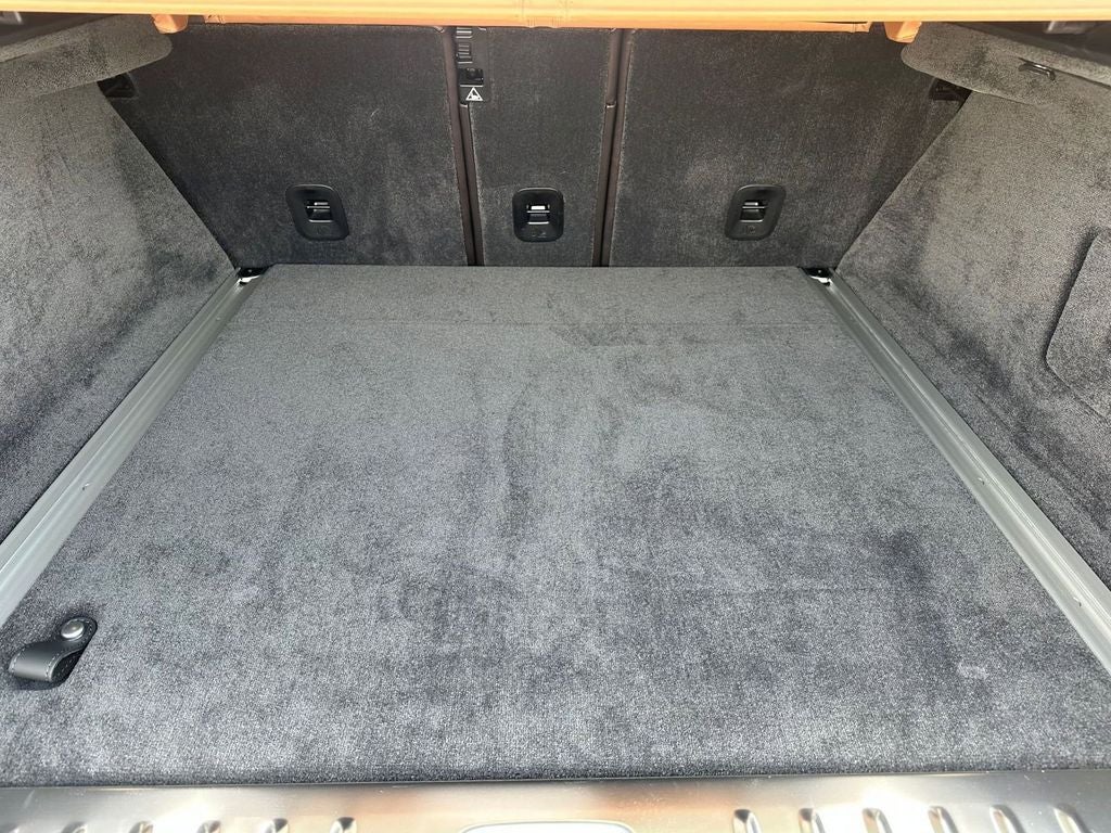 2026 Aston Martin DBX 707