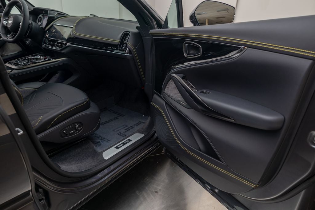 2026 Aston Martin DBX S