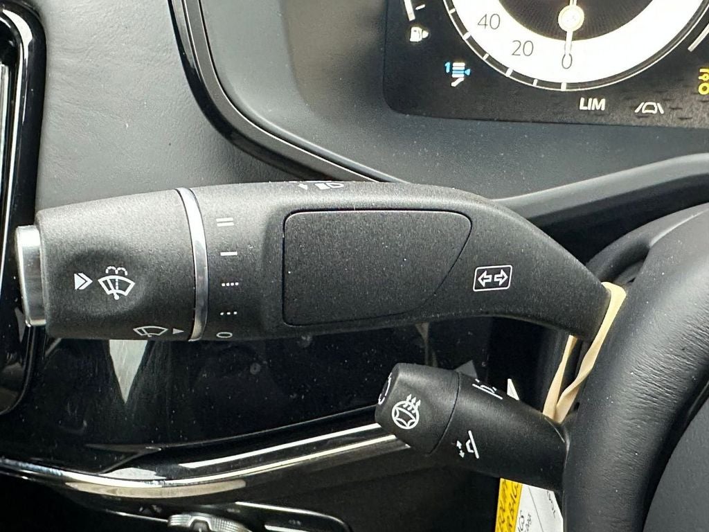 2026 Aston Martin DBX S