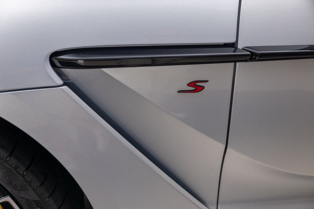2026 Aston Martin DBX S