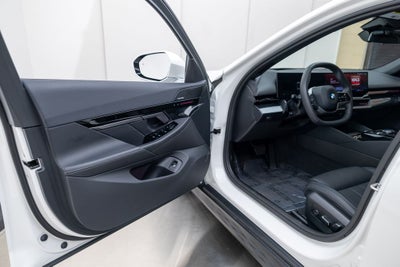 2026 BMW 5 Series 530i xDrive