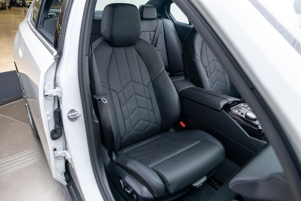 2026 BMW 5 Series 530i xDrive