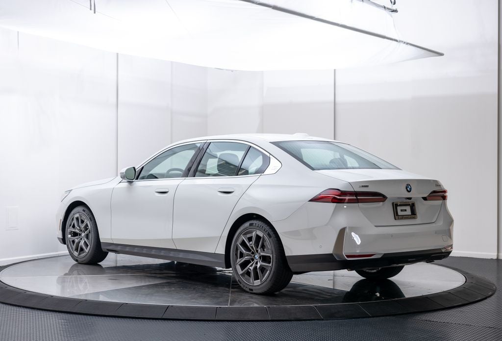 2026 BMW 5 Series 530i xDrive