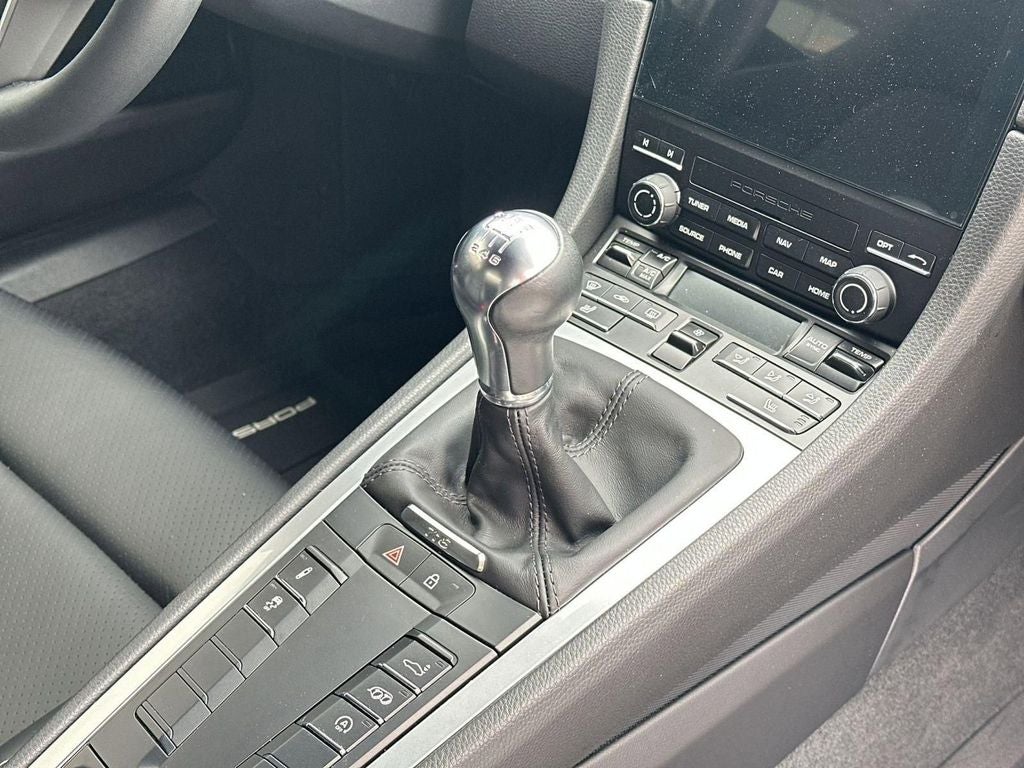 2024 Porsche 718 Cayman Style Edition