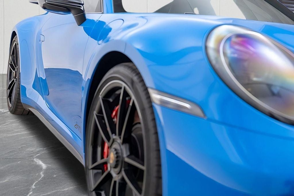 2022 Porsche 911 Carrera 4 GTS