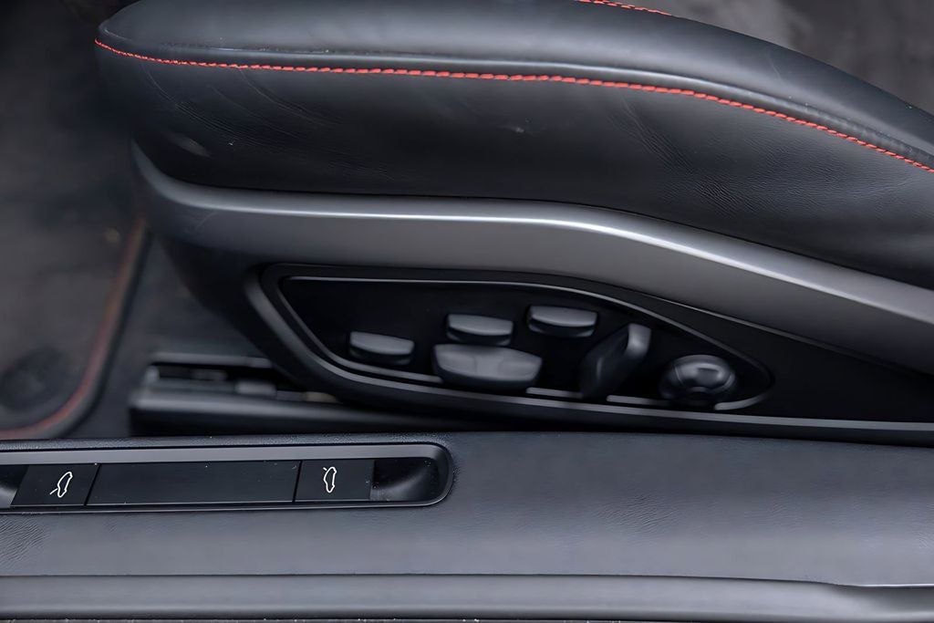 2022 Porsche 911 Carrera 4 GTS