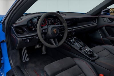 2022 Porsche 911 Carrera 4 GTS