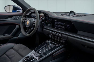 2022 Porsche 911 Carrera 4 GTS