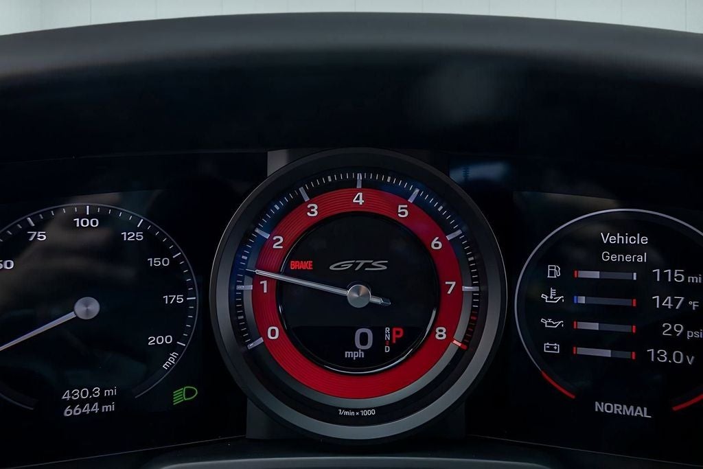 2022 Porsche 911 Carrera 4 GTS