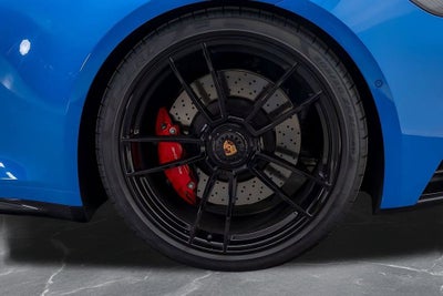 2022 Porsche 911 Carrera 4 GTS