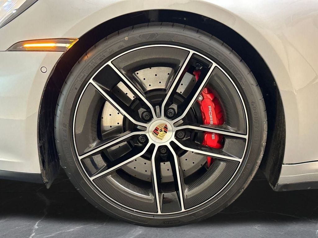 2025 Porsche 911 Carrera GTS