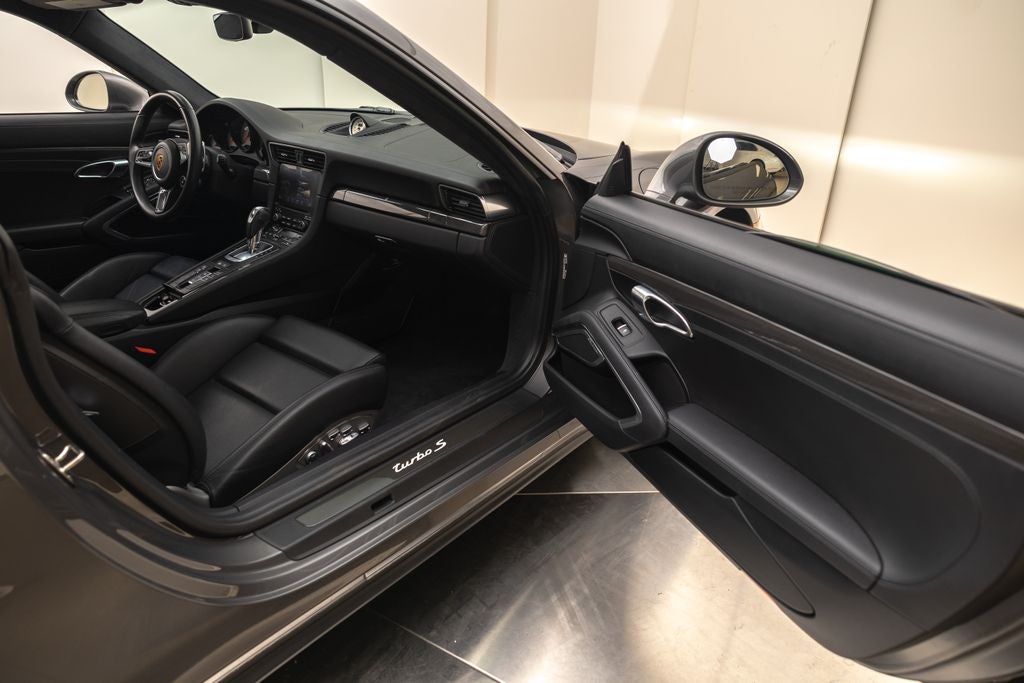2019 Porsche 911 Turbo S