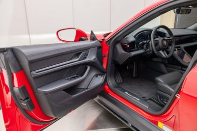 2025 Porsche Taycan GTS