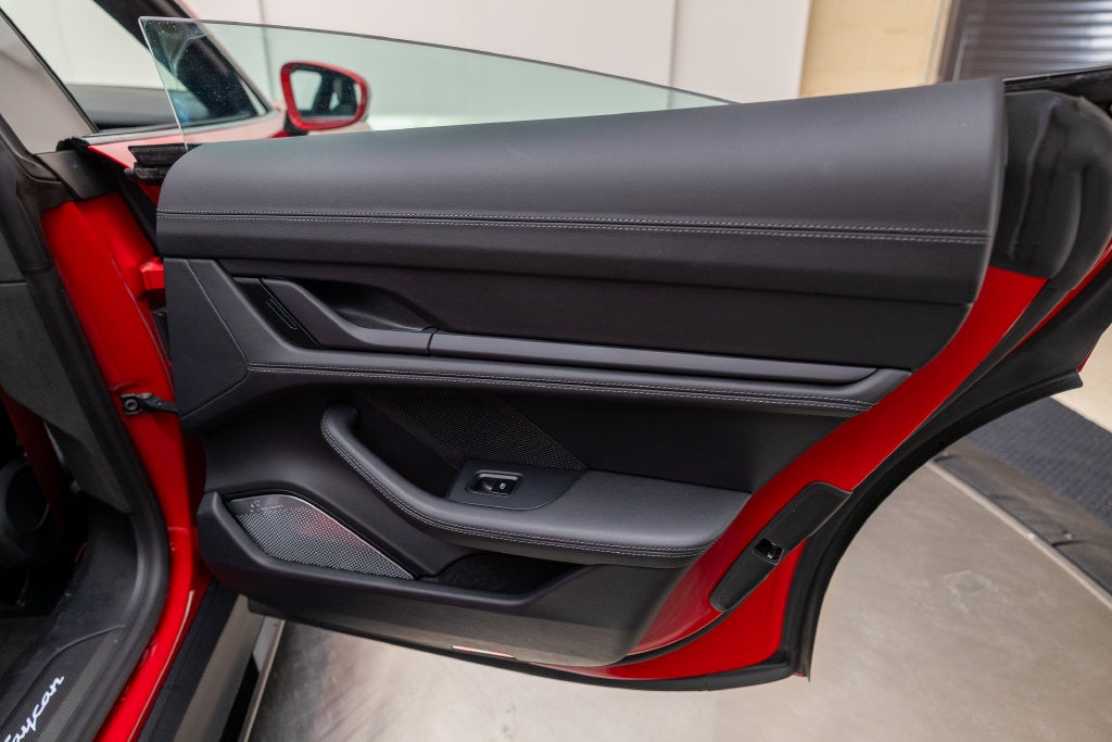 2025 Porsche Taycan GTS
