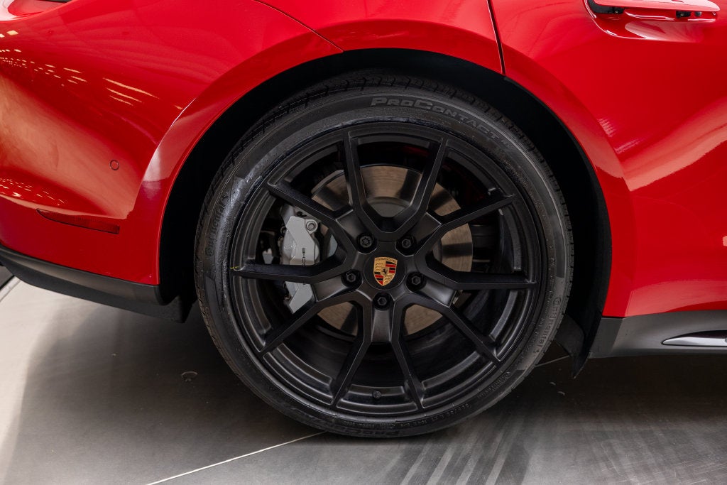 2025 Porsche Taycan GTS