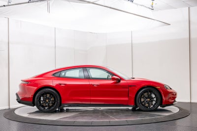 2025 Porsche Taycan GTS