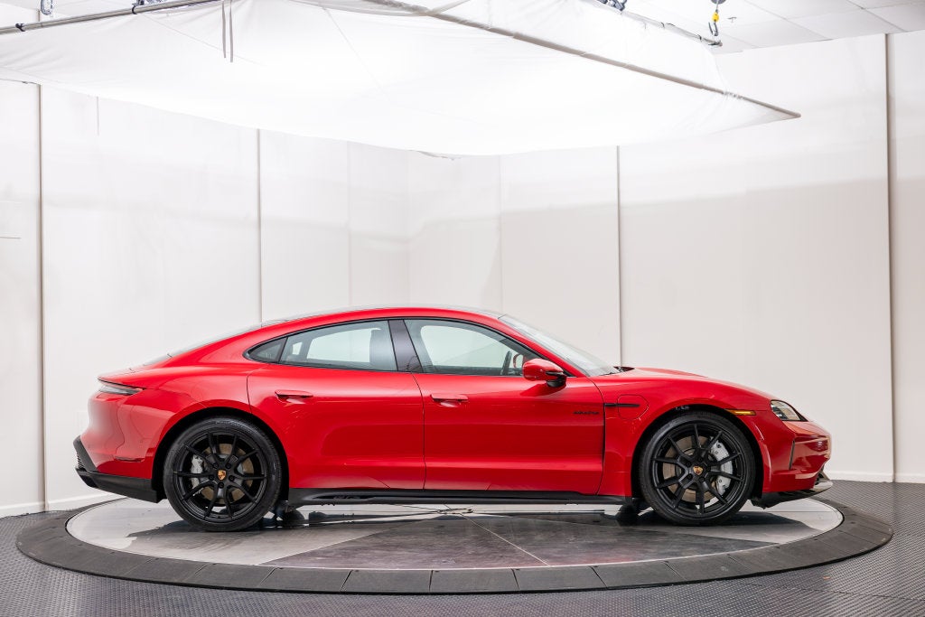 2025 Porsche Taycan GTS