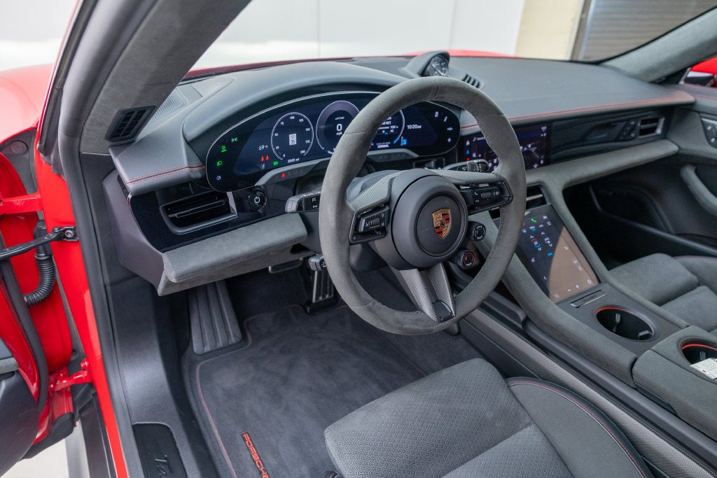 2025 Porsche Taycan GTS