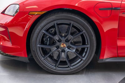 2025 Porsche Taycan GTS