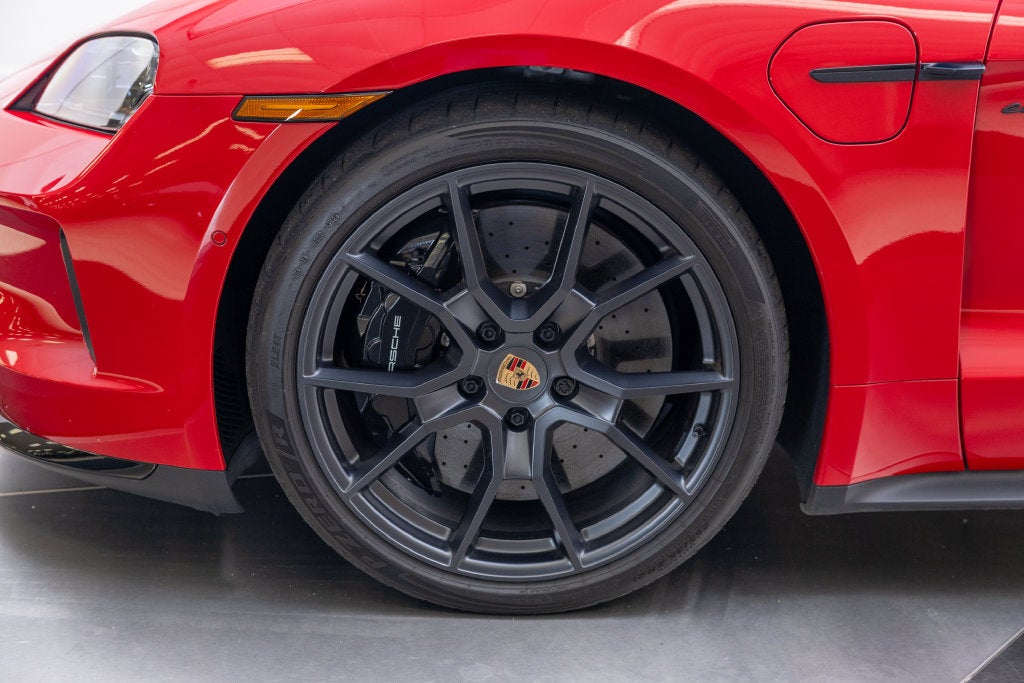 2025 Porsche Taycan GTS
