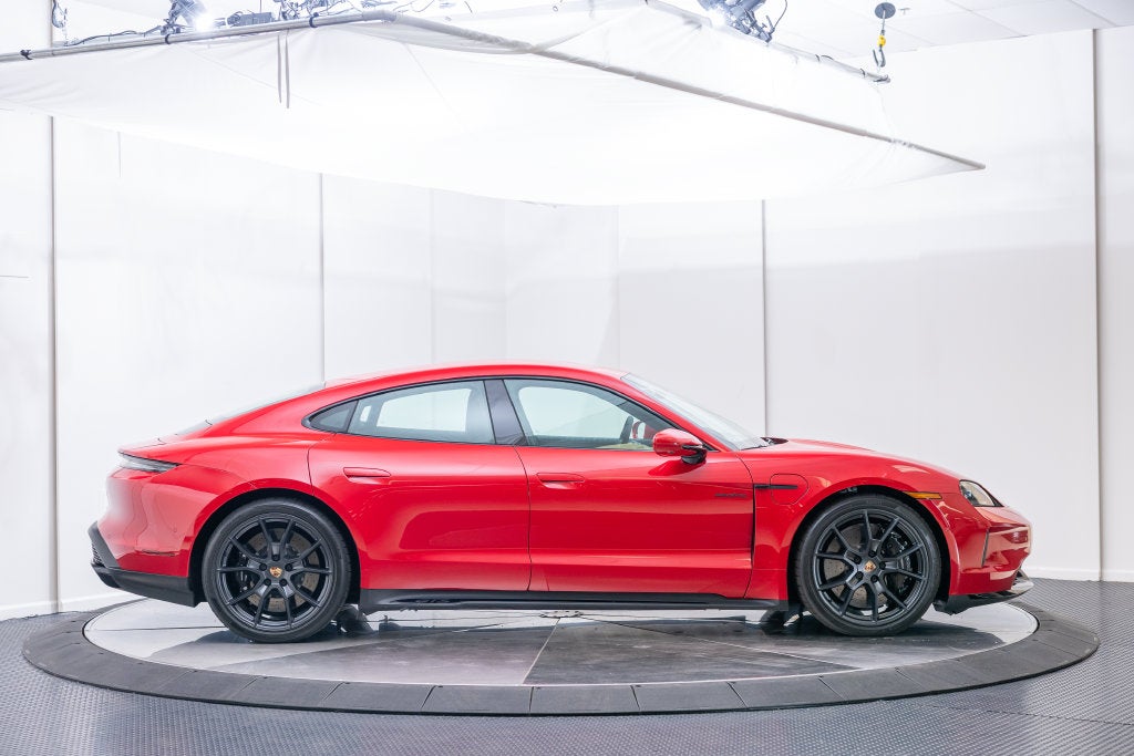 2025 Porsche Taycan GTS