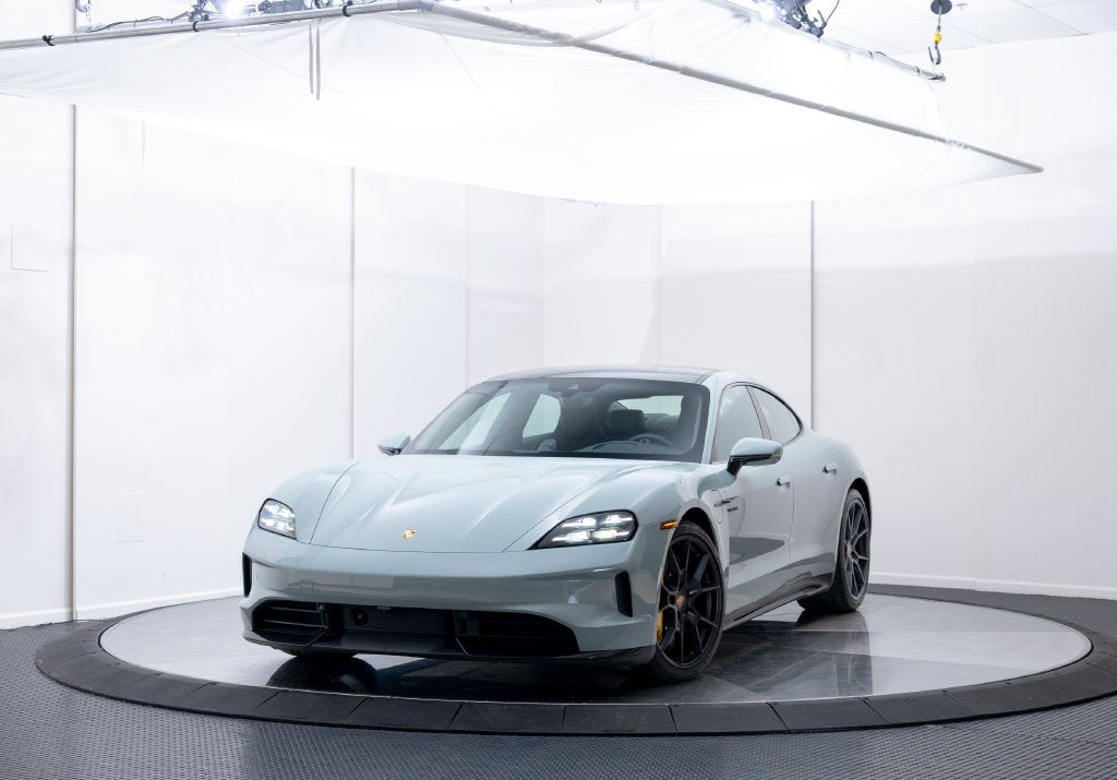 2025 Porsche Taycan GTS