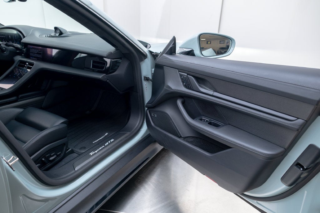 2025 Porsche Taycan GTS