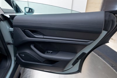 2025 Porsche Taycan GTS