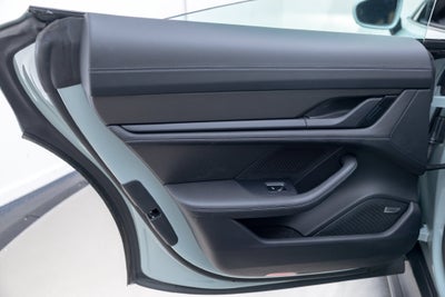 2025 Porsche Taycan GTS