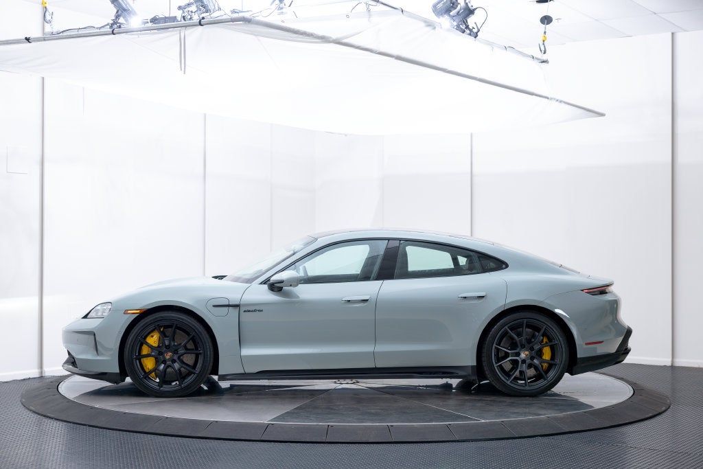 2025 Porsche Taycan GTS