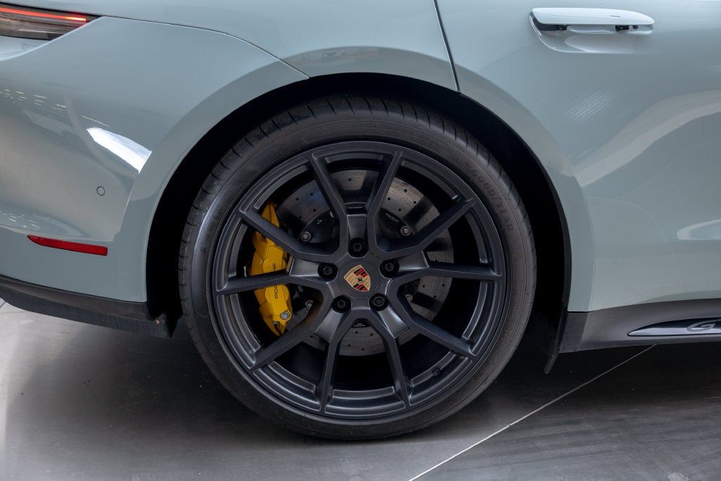 2025 Porsche Taycan GTS