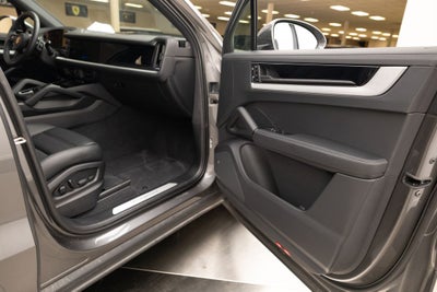 2026 Porsche Cayenne Base