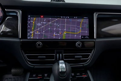 2025 Porsche Macan GTS