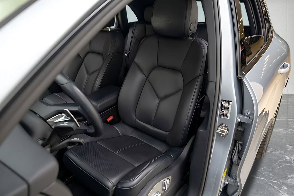 2024 Porsche Macan S